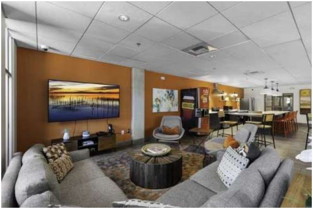 Exterior of Sedona Apartments in Seattle, WA